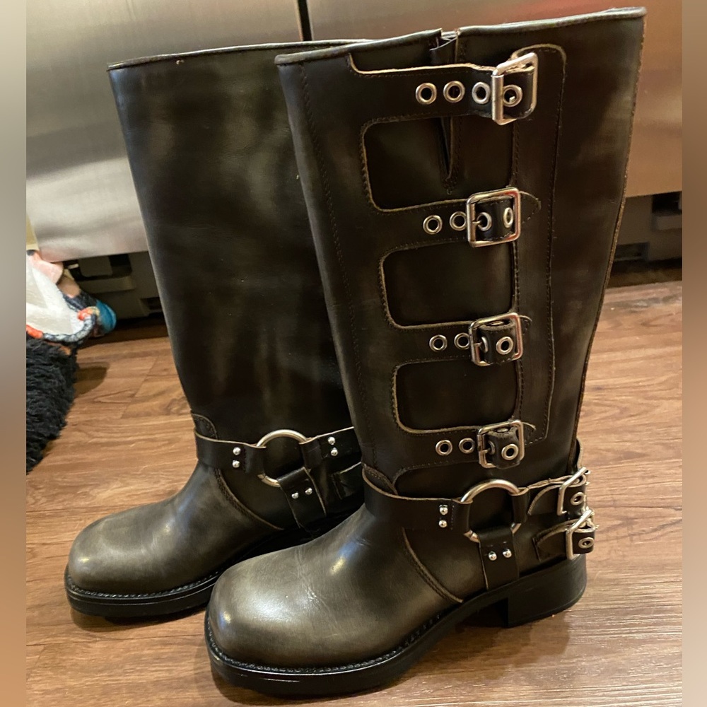 Brand New never worn Steve Madden Brocks Buckle Moto Boots Size 8!!